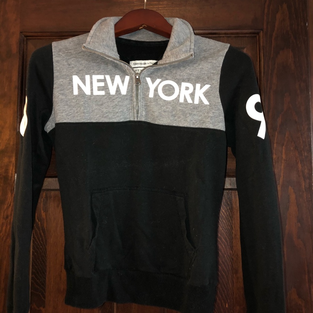 Women’s sweatshirt